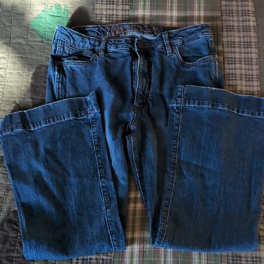 Wrangler Blue Denim Jeans with Tan Stitching